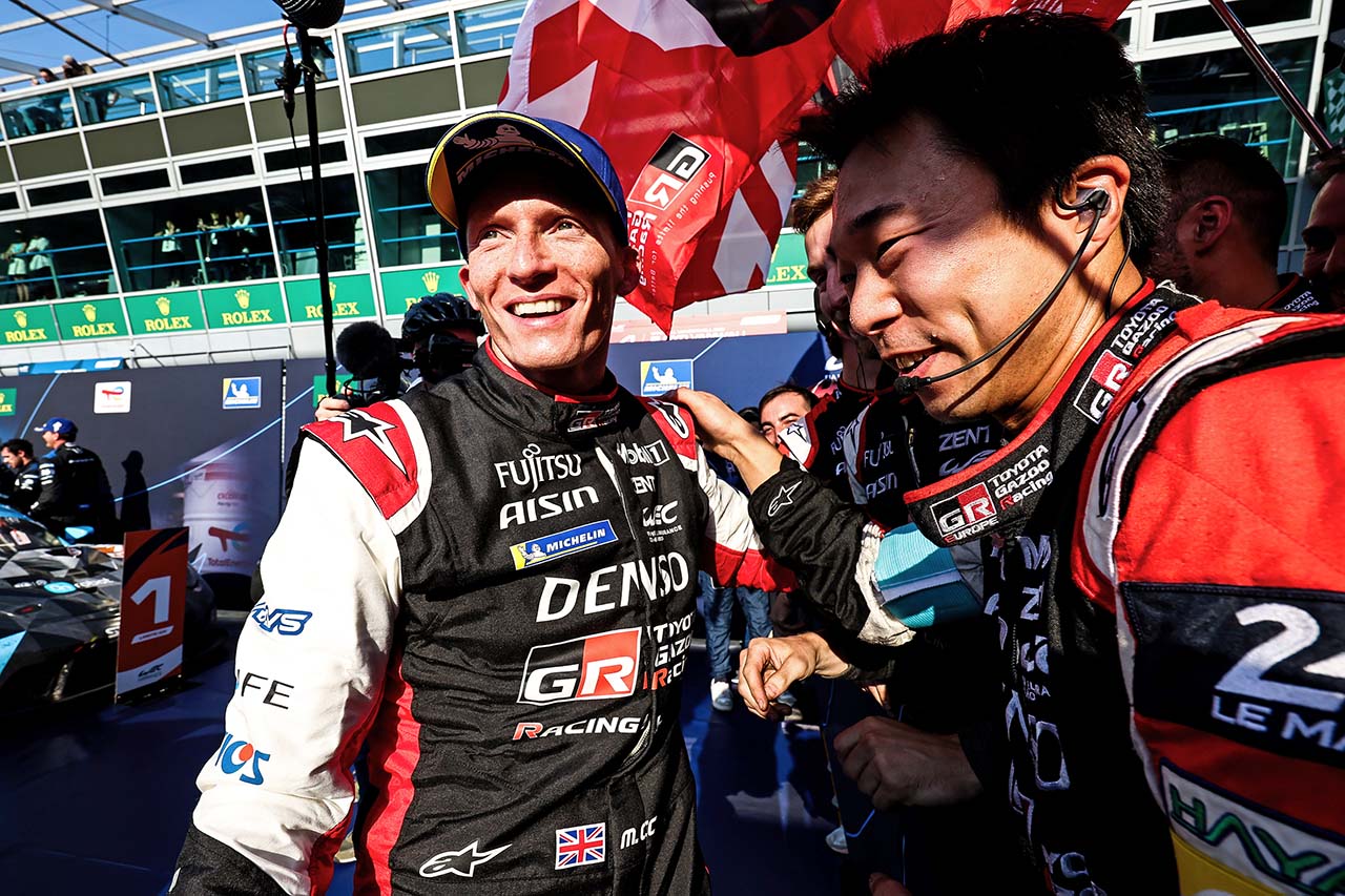 優勝を喜ぶマイク・コンウェイ（7号車トヨタGR010ハイブリッド）　2023年WEC第5戦モンツァ