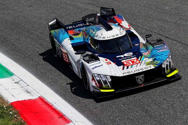 2023年WEC第5戦モンツァで3位表彰台を獲得した93号車プジョー9X8(プジョー・トタルエナジーズ)