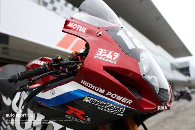 鈴鹿8耐合同テストに登場したヨシムラSERT Motulの車両にはウェッズスポーツのロゴが入る