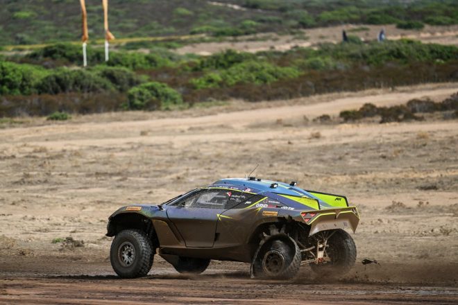 ABT陣営『CUPRA Tavascan XE』で参戦のローブは、トラブル頻発の初日から土曜のファイナルではパンクを喫するなど、ほろ苦い復帰戦に