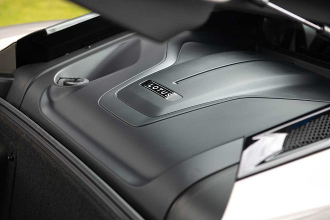 ロータス・エミーラのミッドシップに搭載されるAMG製直列4気筒ターボエンジン