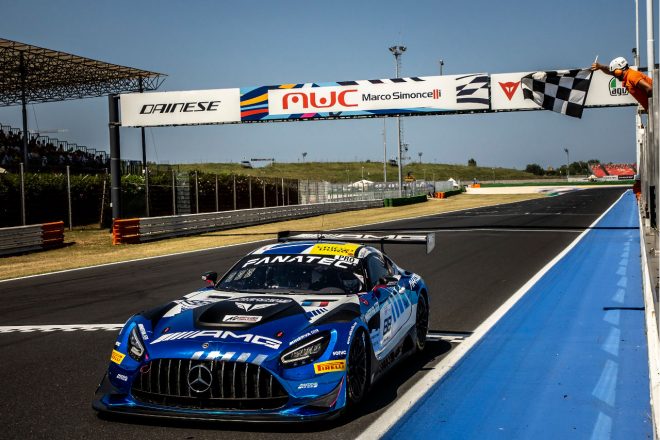 レース1でポール・トゥ・ウインを達成したアコーディスASPチームの88号車メルセデスAMG GT3エボ（ラファエル・マルチェッロ／ティムール・ボグスラフスキー組）　2023年GTWCヨーロッパ第5戦ミサノ