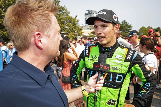 優勝後のインタビューに答えるクリスチャン・ルンガー