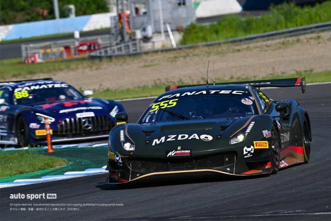 マエザワ・レーシングの555号車フェラーリ488 GT3