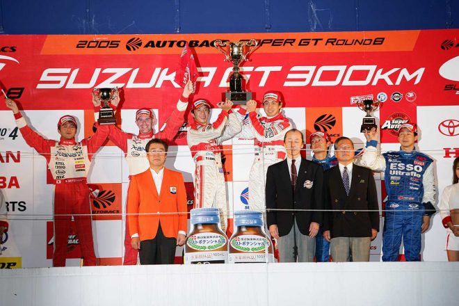 2005年スーパーGT第8戦鈴鹿　GT500クラスのシリーズ表彰式