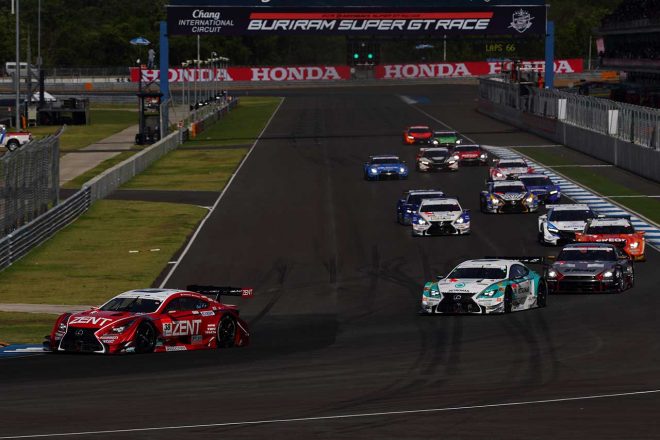 2015年スーパーGT第3戦タイのGT500クラス決勝スタート