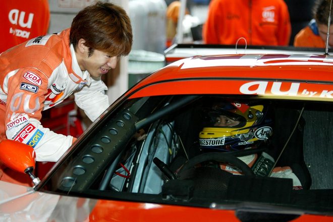 2004年の立川祐路と荒聖治