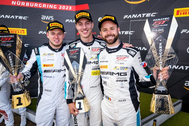 優勝したアコーディスASPチームの（左から）ティムール・ボグスラフスキー、ラファエル・マルチェッロ、ジュール・グーノン　2023年GTWCヨーロッパ第6戦ニュルブルクリンク