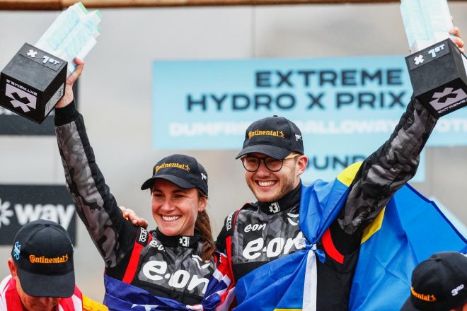 そんなふたりは、開幕戦Desert X Prix（サウジアラビア）とHydro X Prix （スコットランド）で2勝をマークし、タイトル争いを繰り広げる