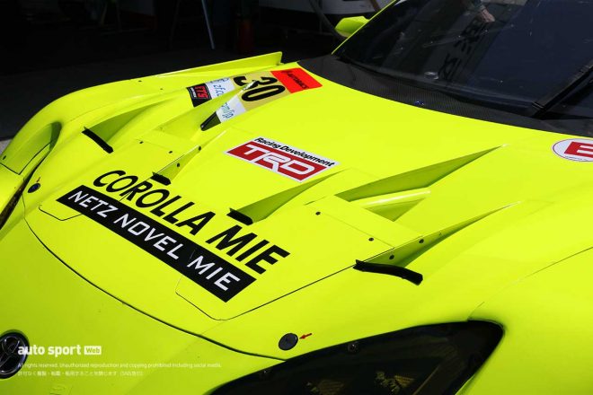 ボンネットがフラットになった2023年のapr GR86 GT