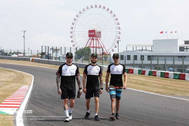 トラックウォークに出たBMW MOTORRAD WORLD ENDURANCE TEAM／2023鈴鹿8耐 車検日