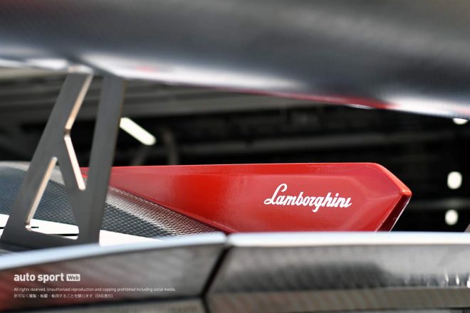 JLOC ランボルギーニ GT3のシャークフィン