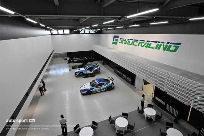 シェイドレーシングFUJIファクトリーのメンテナンススペース