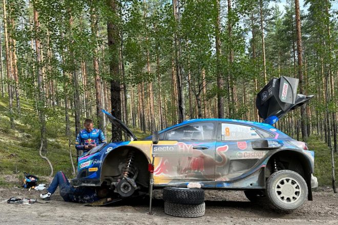 マシントラブルにより戦列を離れたオット・タナク（フォード・プーマ・ラリー1）　2023年WRC第9戦ラリー・フィンランド