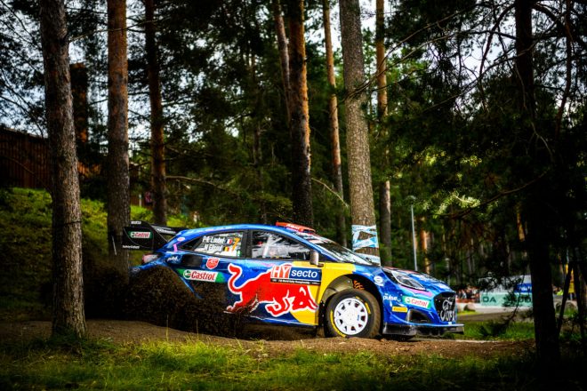 SS3でクラッシュ。デイリタイアとなったピエール-ルイ・ルーベ（フォード・プーマ・ラリー1）　2023年WRC第9戦ラリー・フィンランド