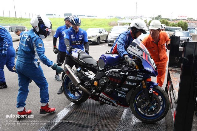 パドックまで戻ってきたYART YAMAHA OFFICIAL TEAM EWCのマシン／2023鈴鹿8耐