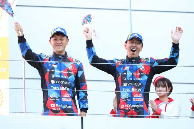2023スーパーGT第4戦富士　2位表彰台を獲得した柳田真孝／荒聖治（Studie BMW M4）