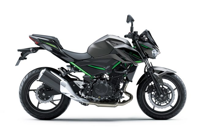 カワサキZ250（メタリックマットグラフェンスチールグレー×エボニー）