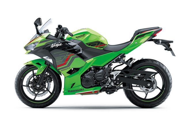 カワサキNinja250 KRT EDITION（ライムグリーン×エボニー）