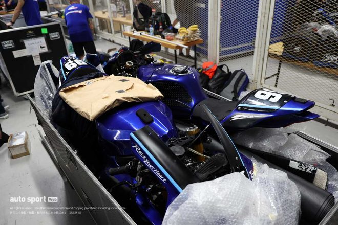 2023鈴鹿8耐：箱に入れられたKM 99のマシン