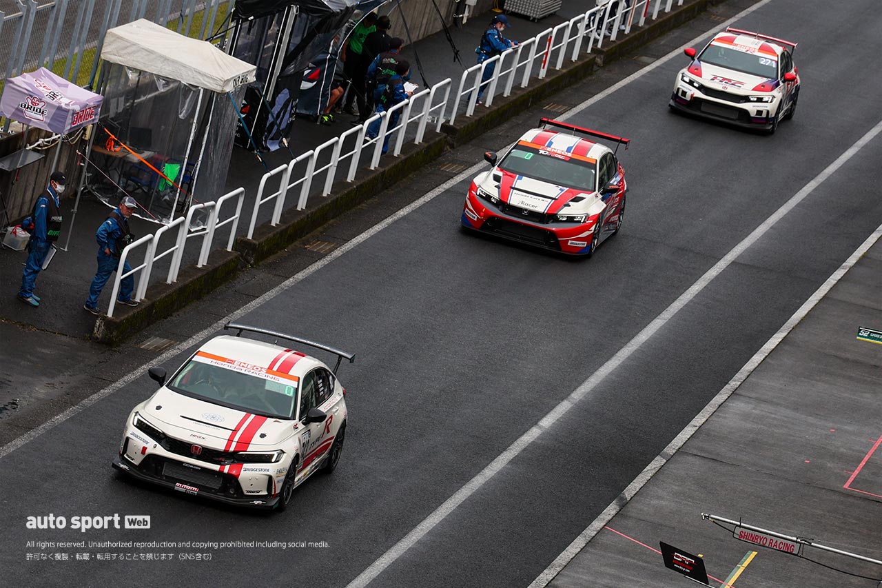2023スーパー耐久第4戦オートポリスには3種類のホンダ・シビック・タイプRが揃った。