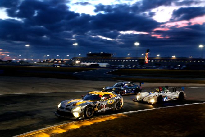 SRTモータースポーツの93号車ダッジ・バイパーGTS-R（ロバート・ベル／ジョナサン・ボマリート／クノ・ウィットマー）　2014年TUSC開幕戦デイトナ24時間