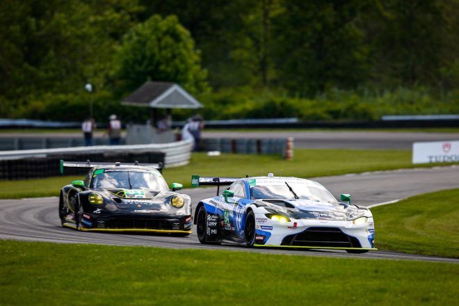 アンドレッティ・オートスポートの94号車アストンマーティン・バンテージGT3（前）