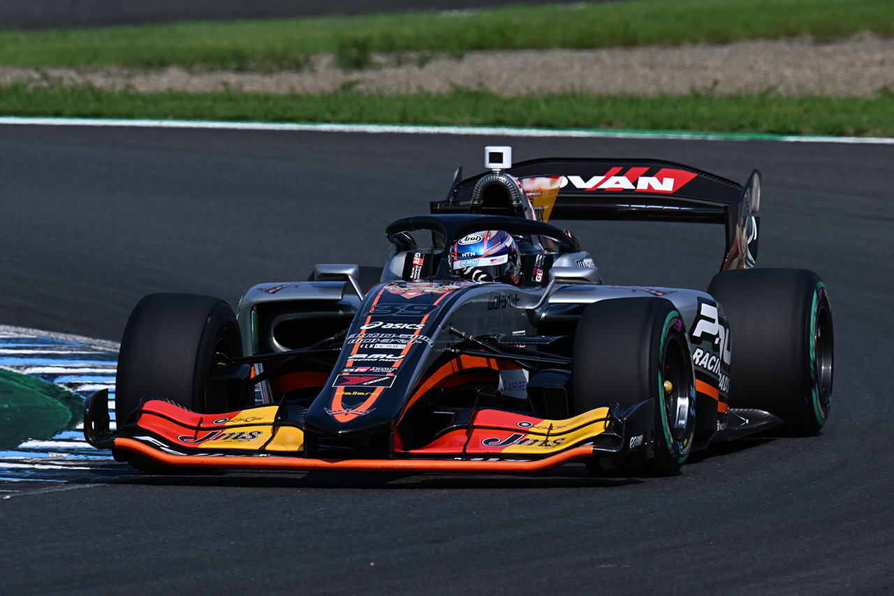 2023スーパーフォーミュラ第7戦もてぎ　阪口晴南（P.MU/CERUMO・INGING）