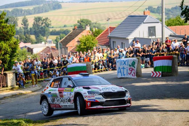 地元の英雄ヤン・コペツキー（シュコダ・ファビアRS Rally2）がホームラウンドでの記録を伸ばす11勝目へ邁進