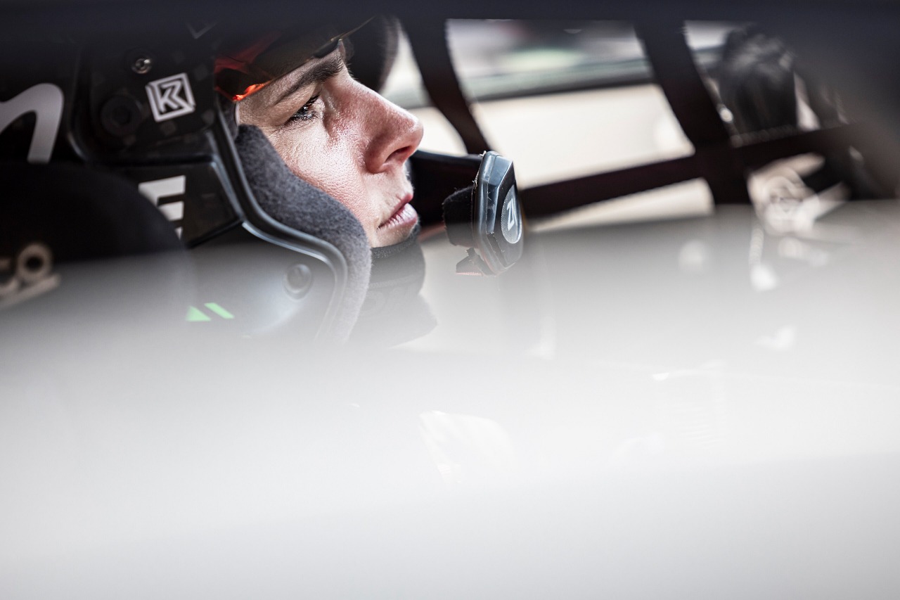 前戦から引き続き電動オフロードシリーズ『Extreme E（エクストリームE）』の初代王者であるモリー・テイラー（＃YELLOWSQUAD）も参戦