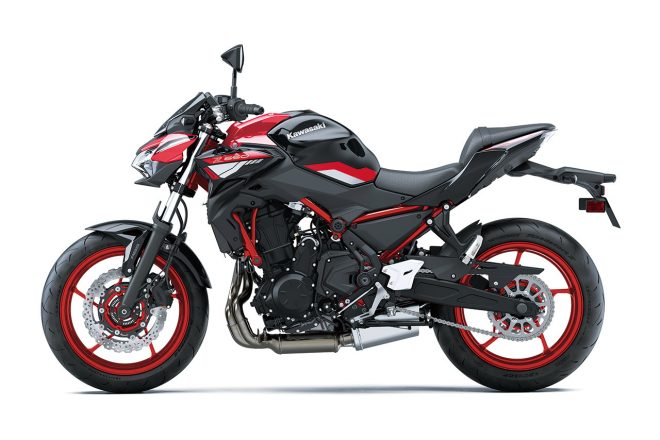 カワサキZ650（キャンディパーシモンレッド×エボニー）