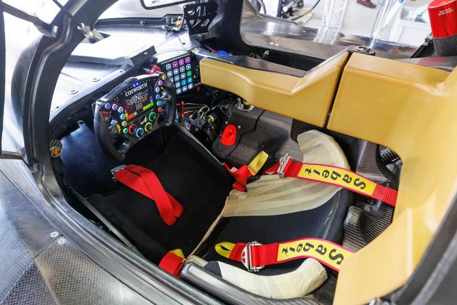 アルピーヌA424のコクピット