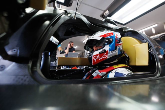 アルピーヌA424のシェイクダウンと開発テストに参加したニコラ・ラピエール