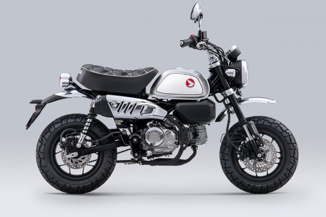 ホンダ・モンキー125（パールシャイニングブラック）