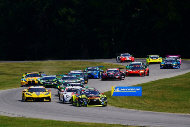 ポールポジションからレースをスタートした14号車レクサスRC F GT3（バッサー・サリバン）　2023年IMSA第9戦バージニア