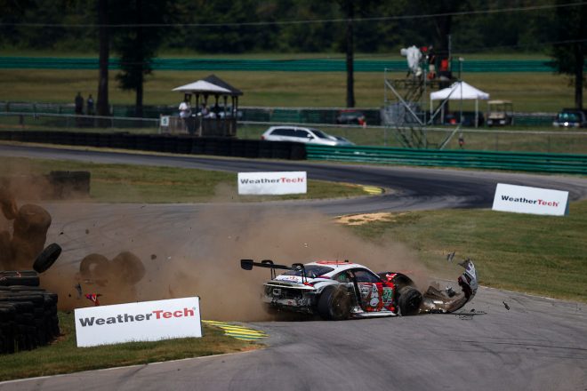 レース序盤に発生したケリーモス・ウィズ・ライリー92号車ポルシェ911 GT3 Rのクラッシュ　2023年IMSA第9戦バージニア