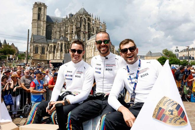 2023年のWECで5号車ポルシェ963をドライブしているデイン・キャメロン／フレデリック・マコウィッキ／ミカエル・クリステンセン