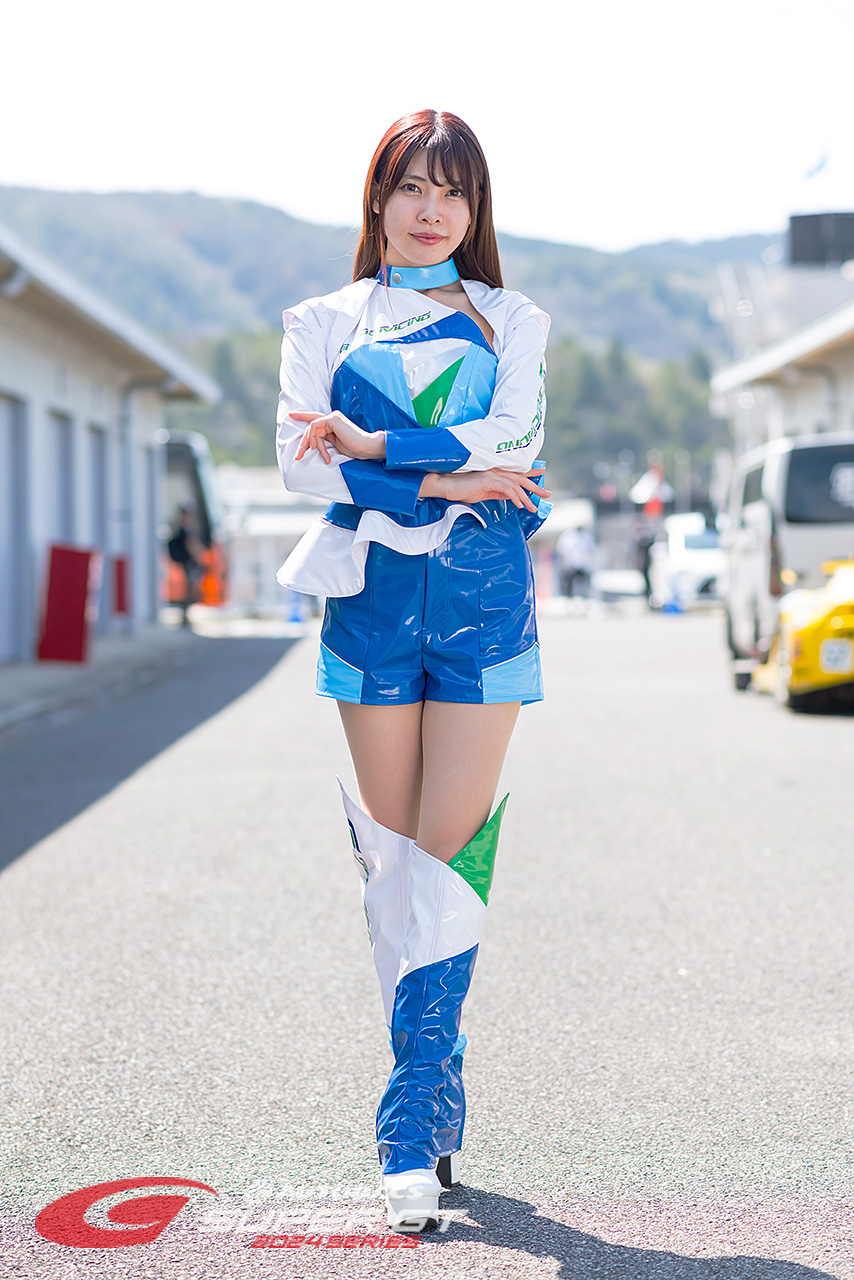 南実千晴 SHADE GIRLS 2024 2024年/スーパーGTの写真①