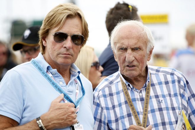2015年イギリス・ツーリングカー選手権を訪れたデイビッド・シアーズとその父ジャック・シアーズ