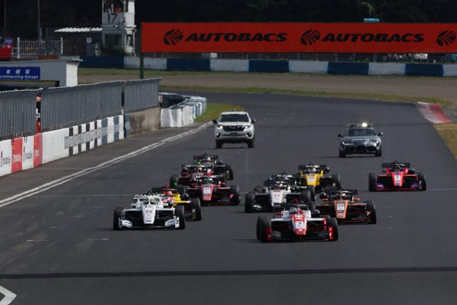 スーパーフォーミュラ・ライツ第5大会　第13戦スタート