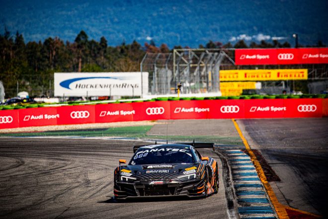 レース1で優勝したトレゾア・オレンジ1の40号車アウディR8 LMSエボII　2023年GTWCヨーロッパ第7戦ホッケンハイム