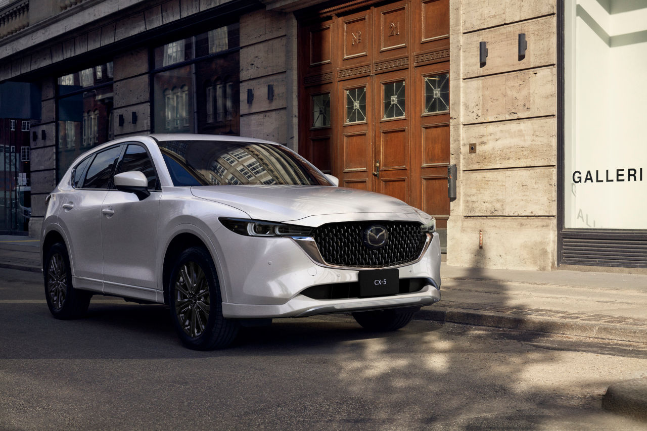 洗練された上質さをより感じさせる内外装デザインの変更が行われたCX-5 “Exclusive Mode”