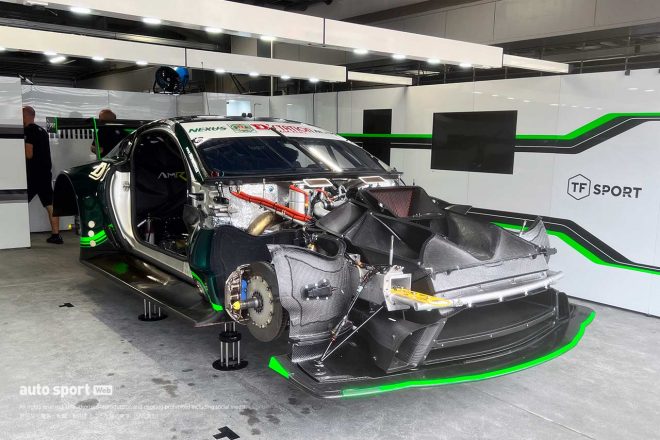 前戦第5戦モンツァで全損となったDステーション・レーシング777号車アストンマーティン・バンテージAMRも復活。