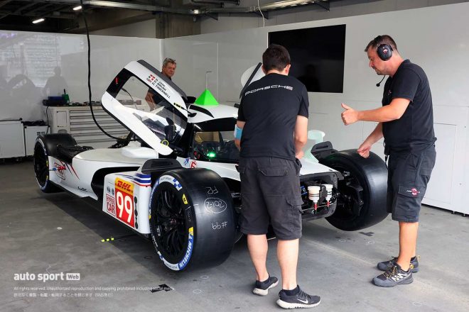 プロトン・コンペティションの99号車ポルシェ963