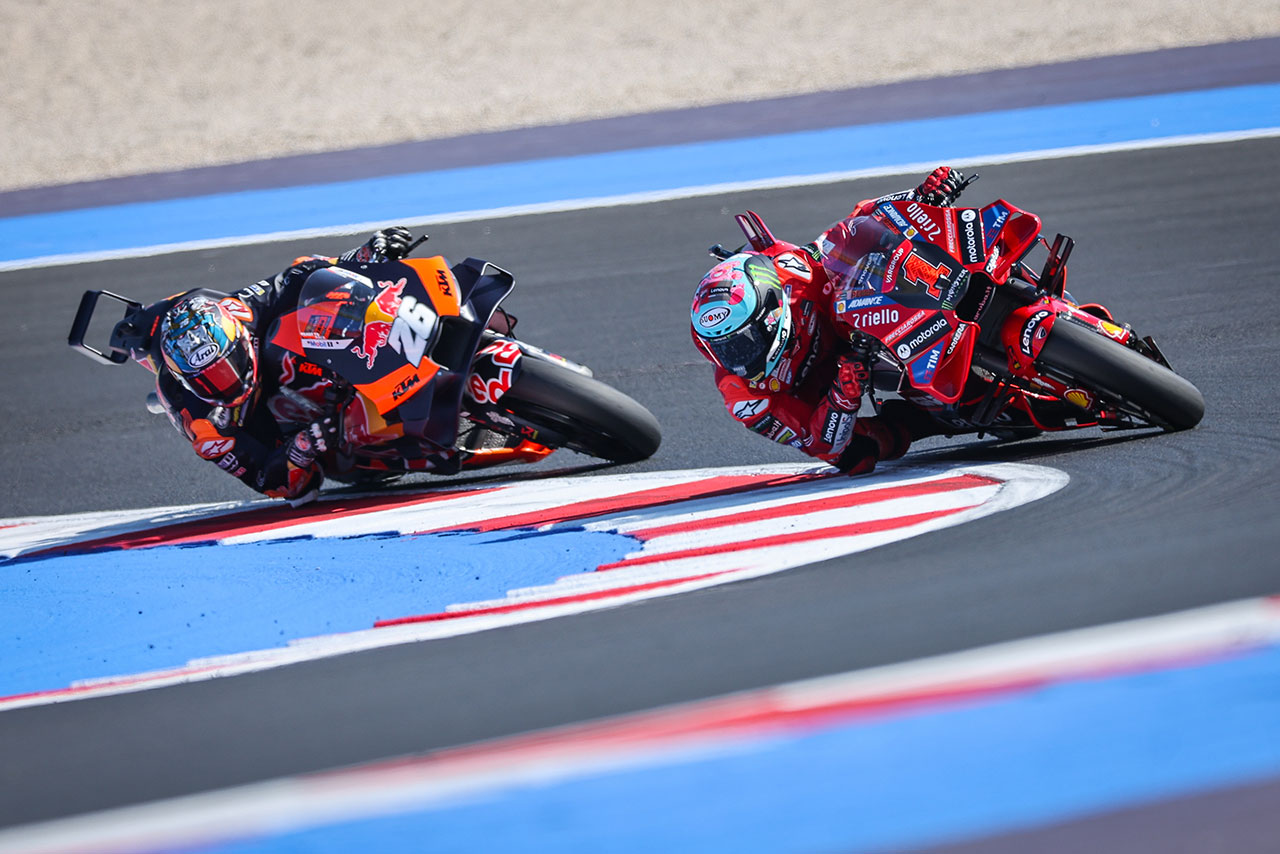 接戦となった3位争い。バニャイアが痛みに耐えながらポジションを守った