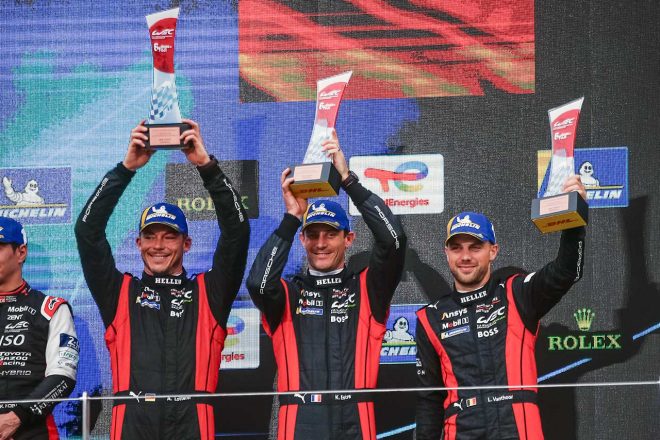 2023年WEC第6戦富士　3位表彰台に登壇したアンドレ・ロッテラー、ケビン・エストーレ、ローレンス・ファントール