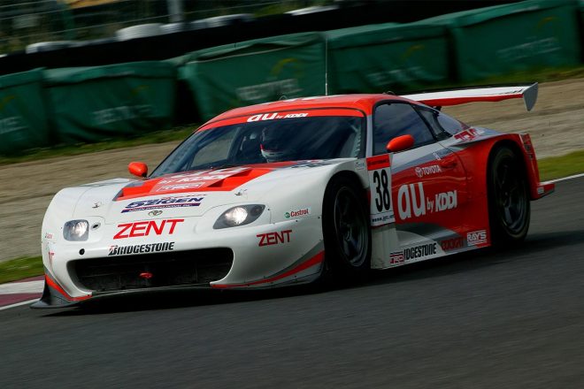 2004年JGTC第2戦SUGO　優勝したauセルモスープラ