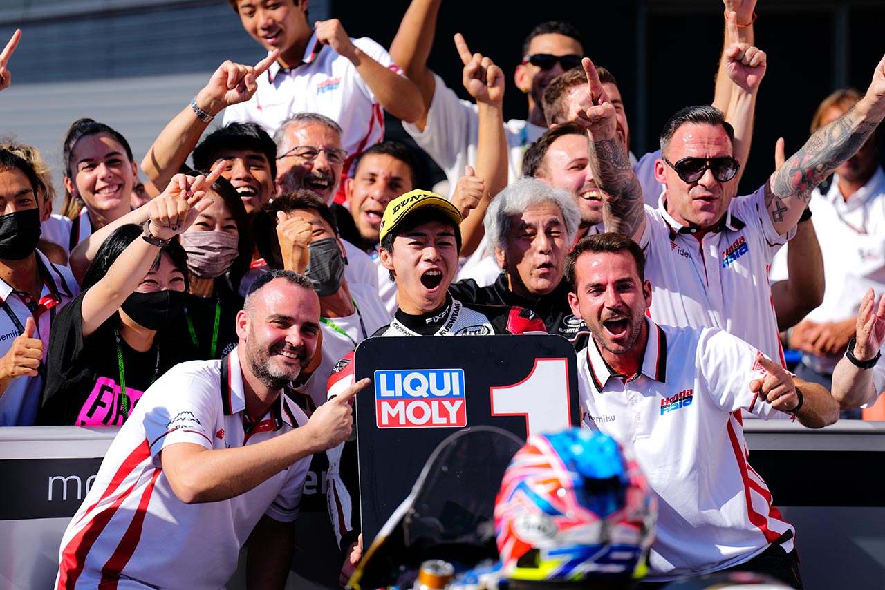 2022MotoGP第16戦日本GP Moto2決勝で優勝した小椋藍（IDEMITSU Honda Team Asia）