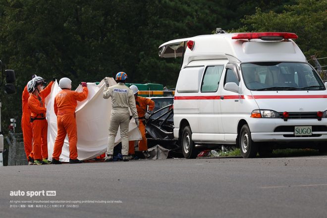 2023スーパーGT第6戦SUGO　山本尚貴（STANLEY NSX-GT）のレスキュー現場