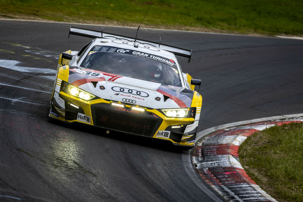 クリストファー・ハーゼ駆るアウディR8 LMSエボII（アウディスポーツ・チーム・ランド）　2023年ニュルブルクリンク24時間